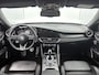Alfa Romeo Giulia 2.0 Turbo 280pk RWD Veloce | Zwart Leder Veloce Interieur | Stoel & Stuurverwarming | Apple Carplay/Android Auto | Camera | Parkeersensoren | HiFi Audiosysteem |