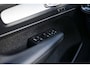 Volvo XC40 2.0 B4 Plus Dark | Trekhaak | Adaptive Cruise | BLIS | Harman/Kardon audio | Elektrische stoelverstelling | Stoel- en stuurverwarming | Verwarmde Voorruit |