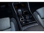 Volvo XC40 2.0 B4 Plus Dark | Trekhaak | Adaptive Cruise | BLIS | Harman/Kardon audio | Elektrische stoelverstelling | Stoel- en stuurverwarming | Verwarmde Voorruit |