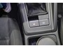 Volkswagen Golf 1.5 TSI Life navi clima cruise trekhaak facelift model !!