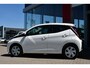 Toyota Aygo 1.0 VVT-i x-play 69pk 5-deurs | Camera achter | Airco | Dealer onderhouden | Nieuwe APK |