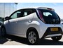 Toyota Aygo 1.0 VVT-i x-play 69pk 5-deurs | Camera achter | Airco | Dealer onderhouden | Nieuwe APK |