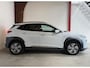 Hyundai Kona Electric EV Premium 64 kWh / 1e eigenaar / Dealer onderhouden