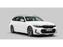 BMW 3-Serie Touring 330e M Sport Pro - Trekhaak - Panoramadak - Parking/Driving Assistant - Elektrisch verstelbare/verwarmde stoelen - Hifi - Comfort Access - Ambiance verlichting - Sportstoelen -