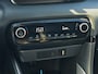 Toyota Yaris 1.5 Hybrid 115 Business - Euro 6 - 95 Pk - Navigatie - ParkeerCamera - AppleCarplay AndroidAuto