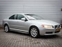 Volvo S80 2.0 T Momentum | Clima | Cruise | Leer | Stoelverwarming | Trekhaak | 17 inch |