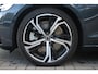 Volvo V60 T8 455PK Plug-in hybrid AWD Ultra Dark | Adaptive Cruise & Pilot Assist | Bowers & Wilkins High End Audio | Nappa Leder incl. Stoelventilatie | Stoel&Stuurverwarming | Glossy Black Emblemen |