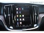 Volvo V60 T8 455PK Plug-in hybrid AWD Ultra Dark | Adaptive Cruise & Pilot Assist | Bowers & Wilkins High End Audio | Nappa Leder incl. Stoelventilatie | Stoel&Stuurverwarming | Glossy Black Emblemen |