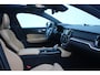 Volvo V60 T8 455PK Plug-in hybrid AWD Ultra Dark | Adaptive Cruise & Pilot Assist | Bowers & Wilkins High End Audio | Nappa Leder incl. Stoelventilatie | Stoel&Stuurverwarming | Glossy Black Emblemen |