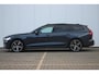 Volvo V60 T8 455PK Plug-in hybrid AWD Ultra Dark | Adaptive Cruise & Pilot Assist | Bowers & Wilkins High End Audio | Nappa Leder incl. Stoelventilatie | Stoel&Stuurverwarming | Glossy Black Emblemen |