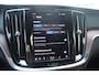 Volvo V60 T8 455PK Plug-in hybrid AWD Ultra Dark | Adaptive Cruise & Pilot Assist | Bowers & Wilkins High End Audio | Nappa Leder incl. Stoelventilatie | Stoel&Stuurverwarming | Glossy Black Emblemen |