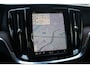 Volvo V60 T8 455PK Plug-in hybrid AWD Ultra Dark | Adaptive Cruise & Pilot Assist | Bowers & Wilkins High End Audio | Nappa Leder incl. Stoelventilatie | Stoel&Stuurverwarming | Glossy Black Emblemen |