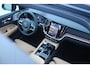Volvo V60 T8 455PK Plug-in hybrid AWD Ultra Dark | Adaptive Cruise & Pilot Assist | Bowers & Wilkins High End Audio | Nappa Leder incl. Stoelventilatie | Stoel&Stuurverwarming | Glossy Black Emblemen |