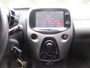 Toyota Aygo 1.0 VVT-i x-play | Airco | Bluetooth | Parkeercamera | Incl. Garantie | LED Dagrijverlichting | 5-Deurs | ISOFIX |