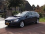 Volvo V60 1.6 T3 Momentum | Apple Carplay | Cruise Control | Trekhaak | Parkeersensoren | Leer |