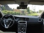 Volvo V60 1.6 T3 Momentum | Apple Carplay | Cruise Control | Trekhaak | Parkeersensoren | Leer |