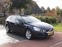 Volvo V60 1.6 T3 Momentum | Apple Carplay | Cruise Control | Trekhaak | Parkeersensoren | Leer |