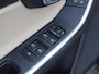 Volvo V60 1.6 T3 Momentum | Apple Carplay | Cruise Control | Trekhaak | Parkeersensoren | Leer |
