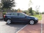 Volvo V60 1.6 T3 Momentum | Apple Carplay | Cruise Control | Trekhaak | Parkeersensoren | Leer |