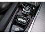 Volvo V60 2.0 T4 R-Design | Panoramadak | Styling Pack | Trekhaak | Adaptive cruise control | DAB+ radio | 19" velgen | Stoelverwarming | Achteruitrijcamera | Stoel- en stuurverwarming | Verwarmbare achterbank | Standkachel |