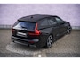 Volvo V60 2.0 T4 R-Design | Panoramadak | Styling Pack | Trekhaak | Adaptive cruise control | DAB+ radio | 19" velgen | Stoelverwarming | Achteruitrijcamera | Stoel- en stuurverwarming | Verwarmbare achterbank | Standkachel |