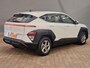 Hyundai Kona 1.6 GDI HEV Comfort Camera | Navigatie | Adaptieve Cruise | Carplay | Climate | 16" Lichtmetaal | All-Season | Achteruitrijcamera | Airco (automatisch) | Centrale deurvergrendeling met afstandsbediening