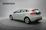 Volvo V40 2.0 D4 Momentum Business - Navi, Clima, Cruise, Trekhaak