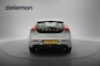 Volvo V40 2.0 D4 Momentum Business - Navi, Clima, Cruise, Trekhaak