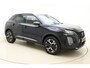 Peugeot 2008 1.2 Hybrid 136 Allure | Camera voor & achter | Dodehoek detectie | Keyless Entry | Navigatie | Privacy Glass | Noir Perla Nera