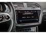 Volkswagen Tiguan 1.4 TSI 245pk eHybrid R-Line Business | Panoramadak | 360 Camera | Head-up Display | Trekhaak | 20" LMV