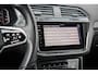 Volkswagen Tiguan 1.4 TSI 245pk eHybrid R-Line Business | Panoramadak | 360 Camera | Head-up Display | Trekhaak | 20" LMV