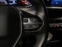 Peugeot 208 1.2 PureTech Active Sport (APPLE CARPLAY,NAVI,CRUISE,PDC,CLIMATE,LED,WHITE EDITION,SPORTSTOELEN,NETTE STAAT)