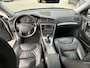 Volvo V70 2.4 MOM. LEDER STL VERW TREKH SPOILER