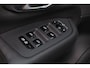 Volvo XC90 T8 Recharge AWD Inscription - LONG RANGE - Panorama/schuifdak - IntelliSafe Assist & Surround - Harman/Kardon audio - 360º Camera - Adaptieve LED koplampen - Verwarmde voorstoelen, stuur & achterbank - Parkeersensoren voor & achter - Head up display - Verwarmde voorstoelen & stuur - Draadloze tel. lader - Standkachel - Extra getint glas - 20" LMV