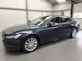 Volvo S90 2.0 T4 Momentum Als nieuw!!! | Achterbank verwarmd | Achteropkomend verkeer waarschuwing | Apple CarPlay / Android Auto incl. extra USB-poort