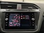 Volkswagen Tiguan 1.4 TSI 4Motion 4x4 Highline | 18" Lichtmetalen velgen 'Kingston' | Achteropkomend verkeer waarschuwing | Airco (automatisch) AUTOMAAT