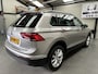 Volkswagen Tiguan 1.4 TSI 4Motion Highline NIEUWSTAAT !! | 18" Lichtmetalen velgen 'Kingston' | Achteropkomend verkeer waarschuwing | Airco (automatisch)