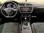 Volkswagen Tiguan 1.4 TSI 4Motion Highline NIEUWSTAAT !! | 18" Lichtmetalen velgen 'Kingston' | Achteropkomend verkeer waarschuwing | Airco (automatisch)