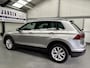 Volkswagen Tiguan 1.4 TSI 4Motion Highline NIEUWSTAAT !! | 18" Lichtmetalen velgen 'Kingston' | Achteropkomend verkeer waarschuwing | Airco (automatisch)