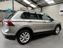 Volkswagen Tiguan 1.4 TSI 4Motion 4x4 Highline NIEUWSTAAT !! | 18" Lichtmetalen velgen 'Kingston' | Achteropkomend verkeer waarschuwing | Airco (automatisch)