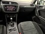 Volkswagen Tiguan 1.4 TSI 4Motion 4x4 Highline | 18" Lichtmetalen velgen 'Kingston' | Achteropkomend verkeer waarschuwing | Airco (automatisch) AUTOMAAT