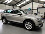 Volkswagen Tiguan 1.4 TSI 4Motion 4x4 Highline NIEUWSTAAT !! | 18" Lichtmetalen velgen 'Kingston' | Achteropkomend verkeer waarschuwing | Airco (automatisch)