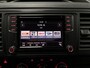 Volkswagen Transporter 2.0 TDI L2H1 Comfortline Executive PLUS RIJKLAAR!! Trekhaak! | 2 zitplaatsen rechtsvoor | Achterdeuren met ruiten | Alarm II met interieursensoren in cabine