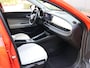 Fiat 600 600e 54 kWh La Prima | Navigatie | Achteruitrijcamera | Stoelverwarming | Keyless Entry