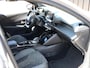 Peugeot e-208 EV GT Pack 50 kWh | Stoelverwarming | Achteruitrijcamera | Apple CarPlay & Android Auto