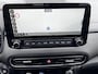 Hyundai Kona 1.6 GDI HEV Premium / 1.300 kg Afn. trekhaak / Dealer onderhouden / HUD / Adapt. CC / Stuur- en stoelverwarming / Stoelventilatie / Navigatie / Achteruitrijcamera / Apple Carplay Android / 18" LM wielen /