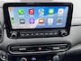 Hyundai Kona 1.6 GDI HEV Premium / 1.300 kg Afn. trekhaak / Dealer onderhouden / HUD / Adapt. CC / Stuur- en stoelverwarming / Stoelventilatie / Navigatie / Achteruitrijcamera / Apple Carplay Android / 18" LM wielen /