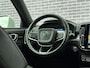 Volvo XC40 2.0 T5 AWD Intro Edition | 360 Camera | Trekhaak | 2100KG trekgewicht  | Schuif/kantel panoramadak | Keyless entry/start | Harman/kardon | Stoel/stuur verwarming | Standkachel | Volvo on Call |