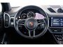 Porsche Cayenne 3.0 E-Hybrid Panoramadak - Comfortstoelen - Stuurbekrachtiging Plus - Sport Chrono Pakket - Sound systeem BOSE - Head Up - Parkassist voor/achter - 3D Surround View - Luchtvering  -