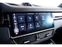 Porsche Cayenne 3.0 E-Hybrid Panoramadak - Comfortstoelen - Stuurbekrachtiging Plus - Sport Chrono Pakket - Sound systeem BOSE - Head Up - Parkassist voor/achter - 3D Surround View - Luchtvering  -